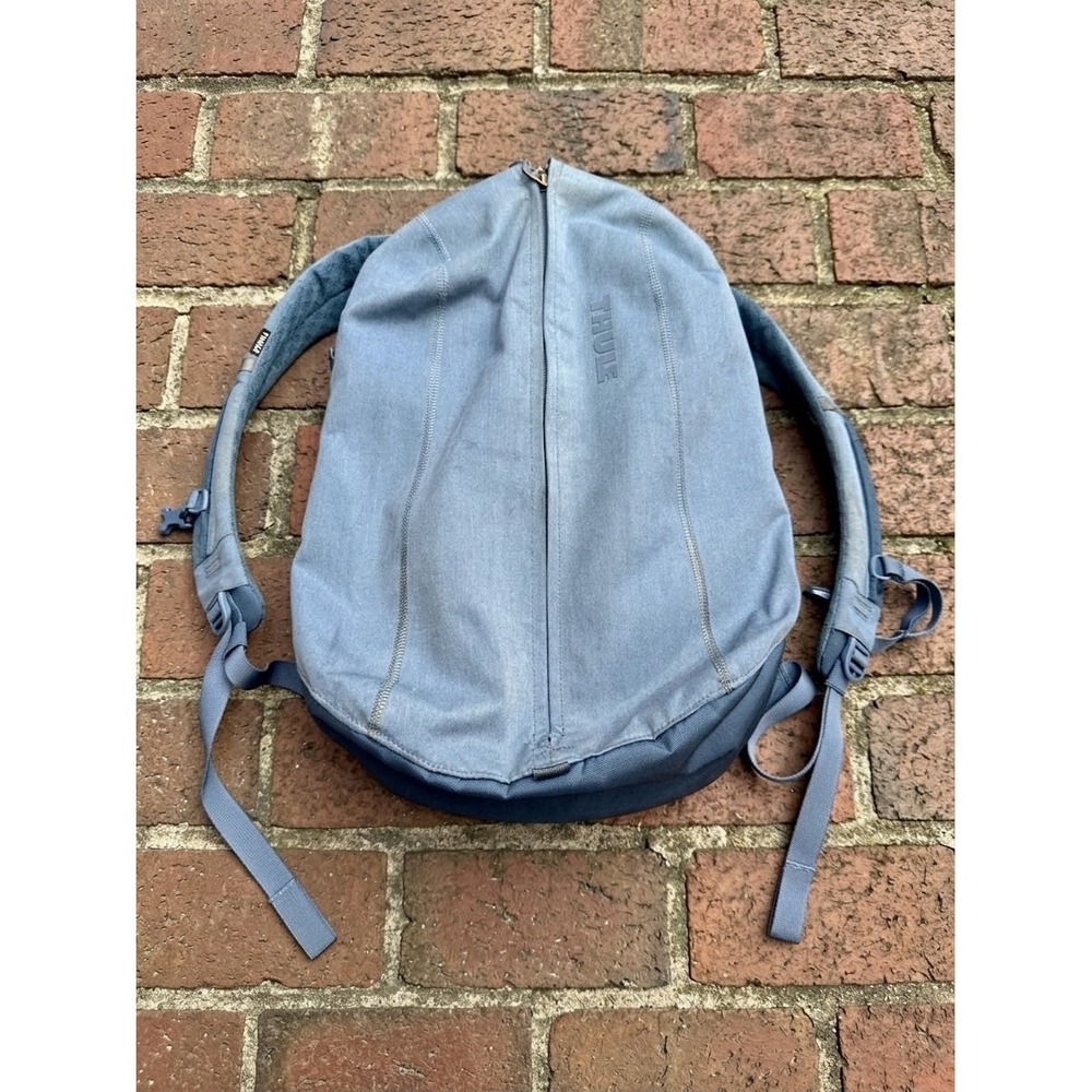 Thule Vea 17L Backpack 15" Laptop Travel Business Blue